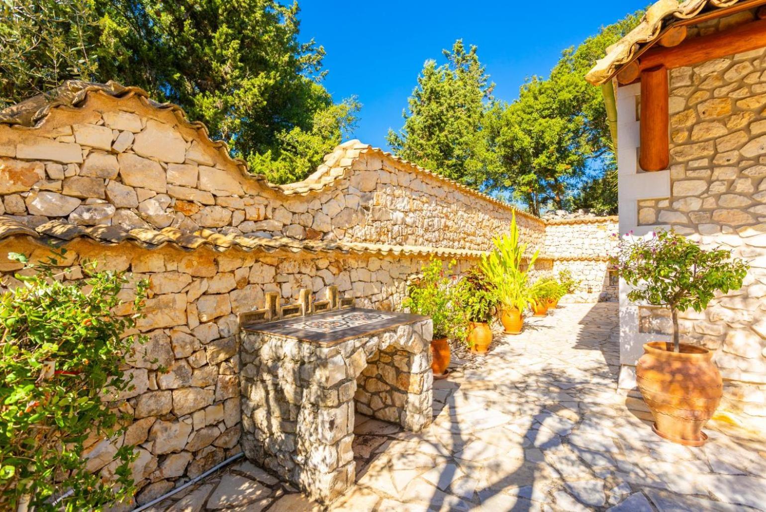Villa Nionios Vlachopoulatika Exterior photo